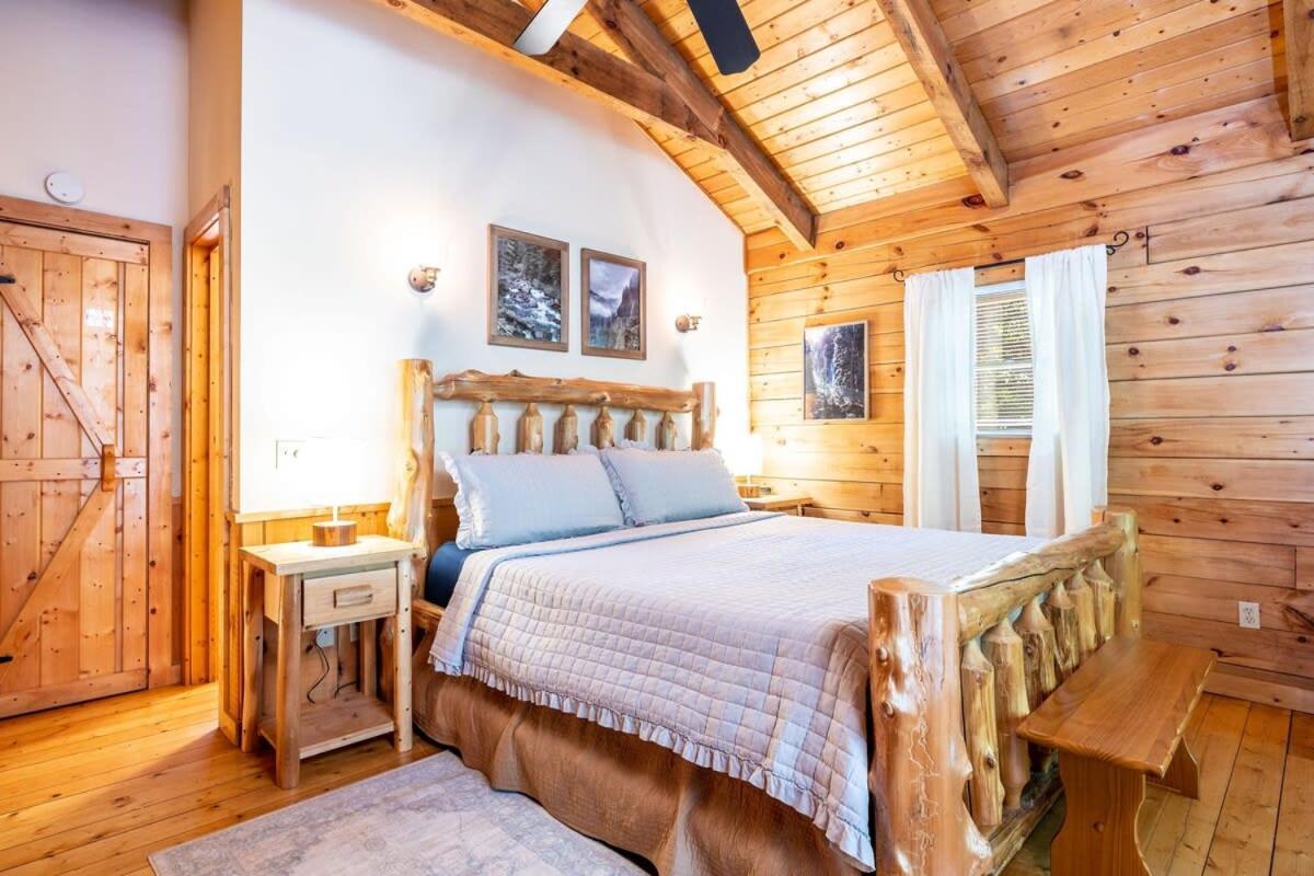 ピジョンフォージ Quaint & Secluded Near Dollywood With Bbq&Hot Tubヴィラ エクステリア 写真